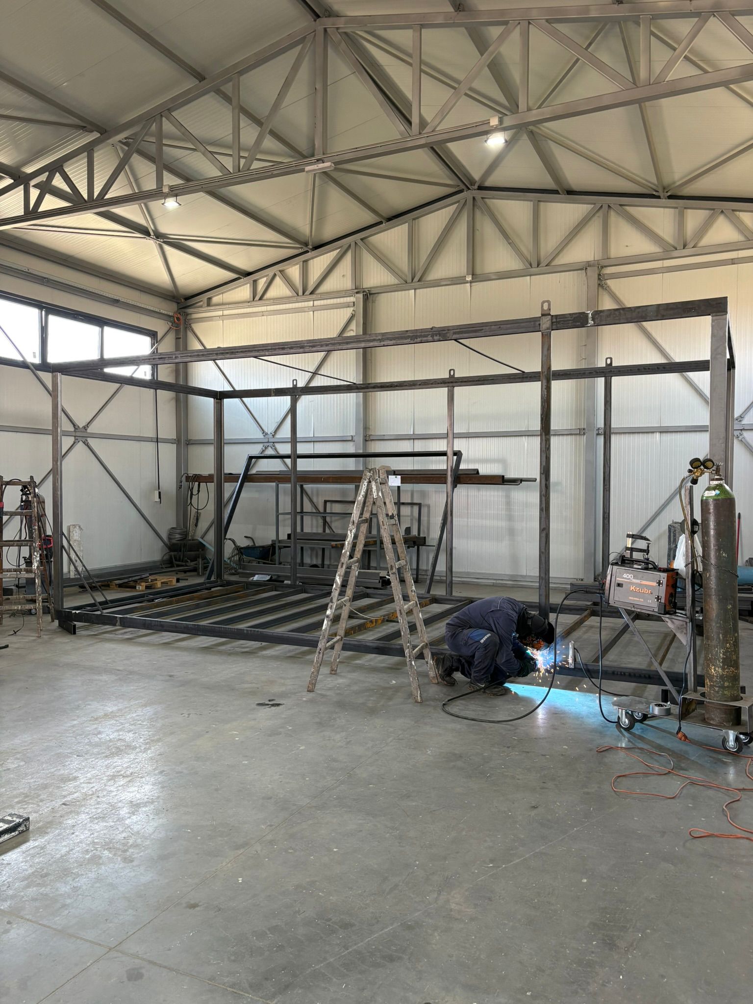 Výroba mobilných skladových kontajnerov 17